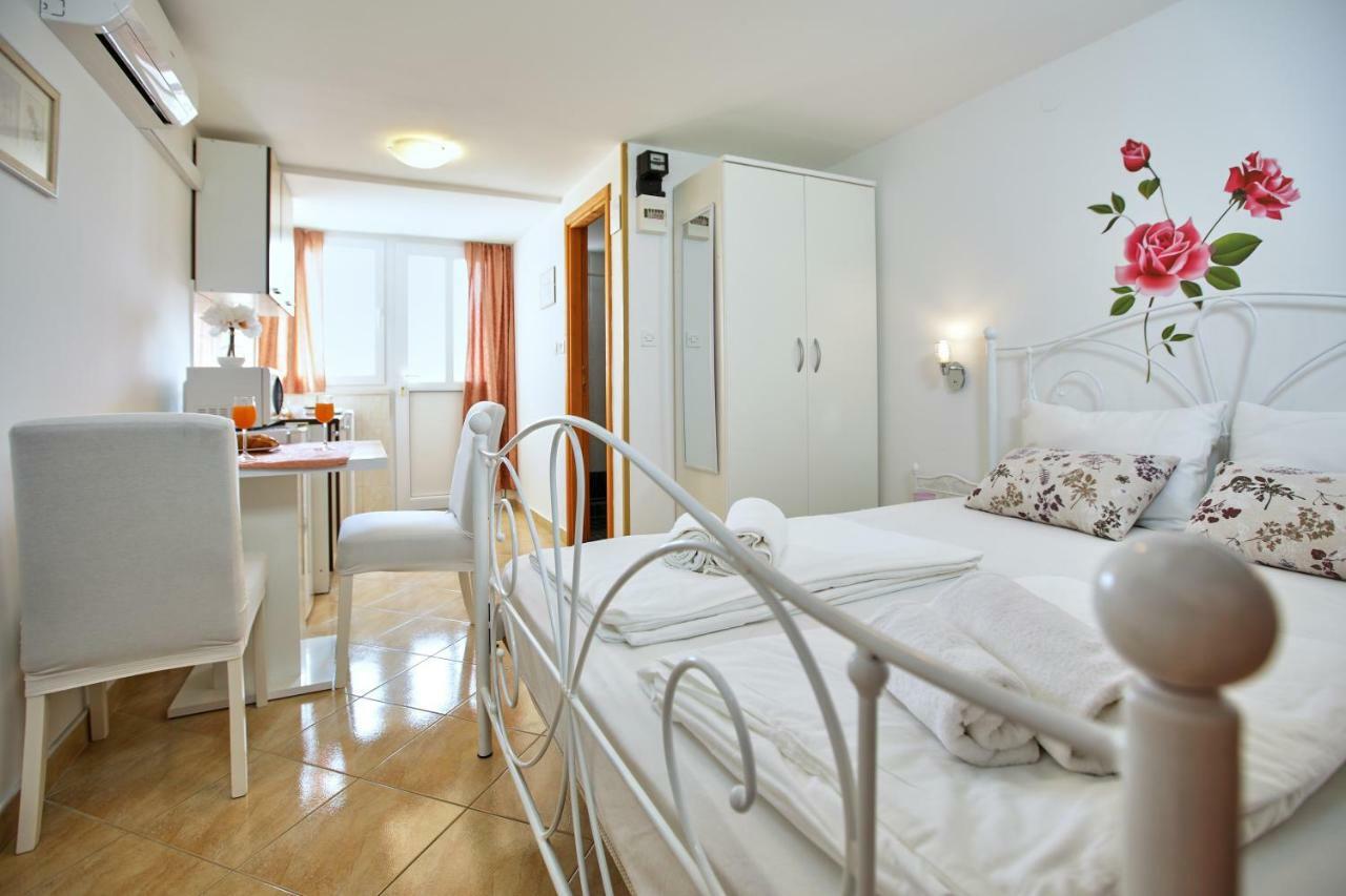 Studio Kristic, Cozy Studio With A Terrace Dubrovnik Kültér fotó